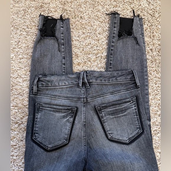 Good American Women’s Jeans - Raw Step Hem - Picture 3 of 4